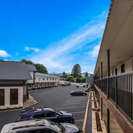 Canadas Best Value Inn & Suites Kamloops Exterior photo